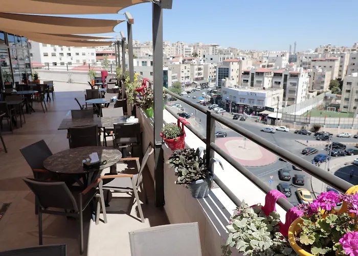 Nishan Hotel