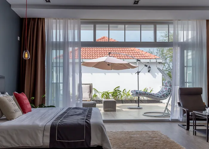 White Boutique Hotel And Restaurant