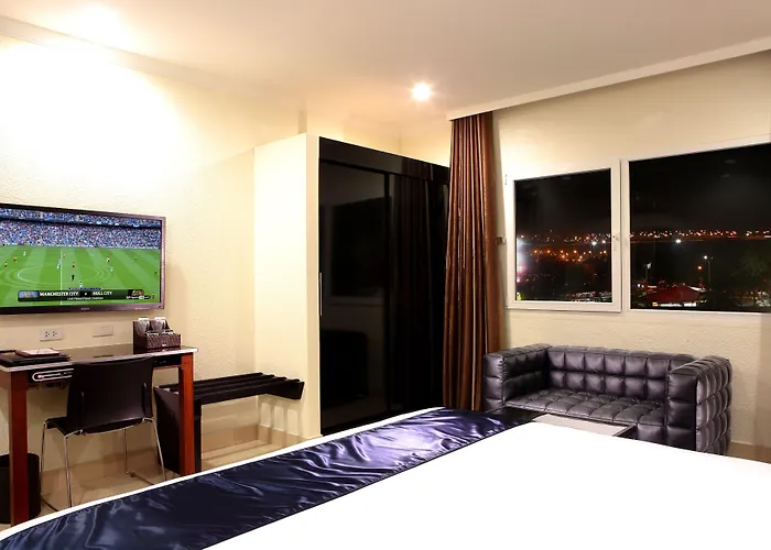 Queens Hotel Angeles City