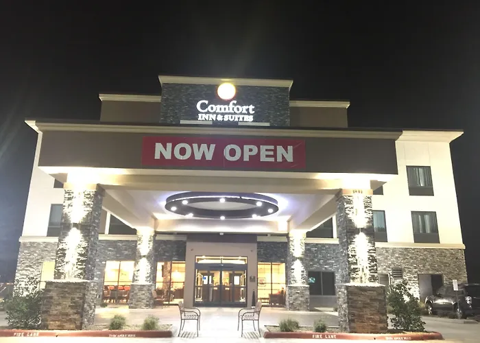 Comfort Inn & Suites Moore - Oklahoma City