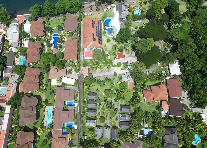Pura Vida Beach & Dive Resort