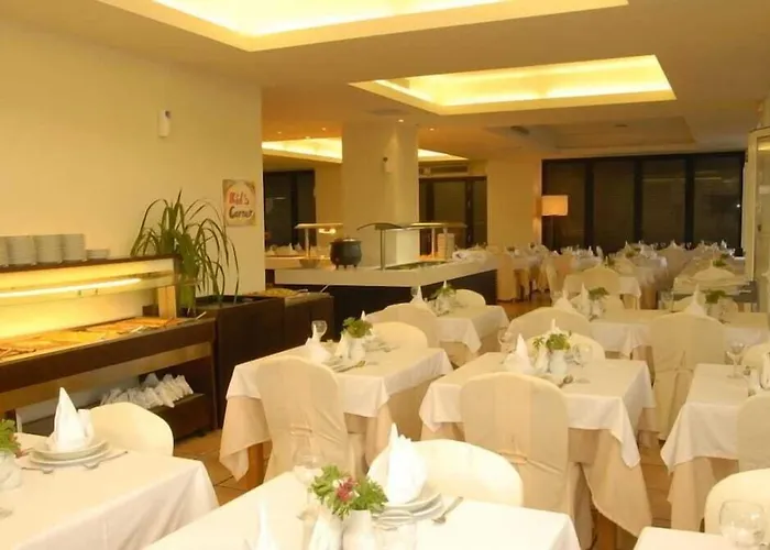 Bitzaro Grande Hotel & Suites