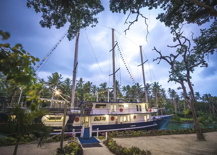 Savasi Island Resort