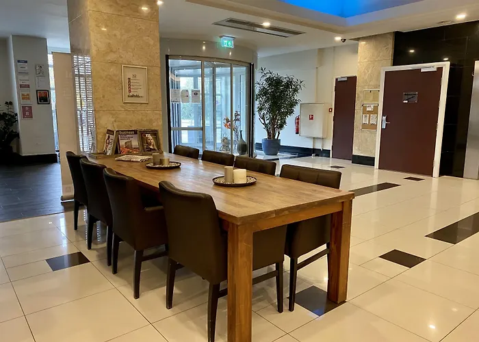 Xo Hotels Blue Tower