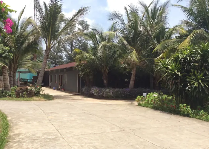 Tan Son Nhat Con Dao Resort