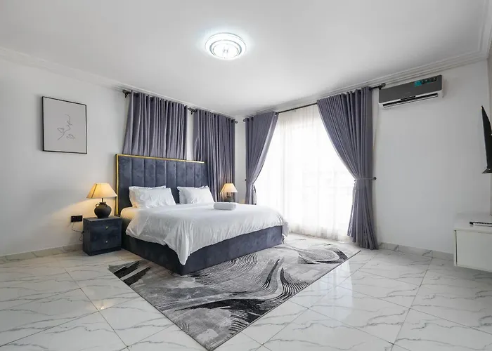 Oniru VI Br 3Ba - Spacious, Fast Wifi, Pool, Free Parking