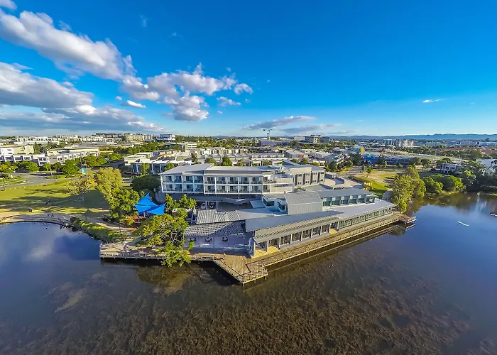 Best Western Plus North Lakes Hotel