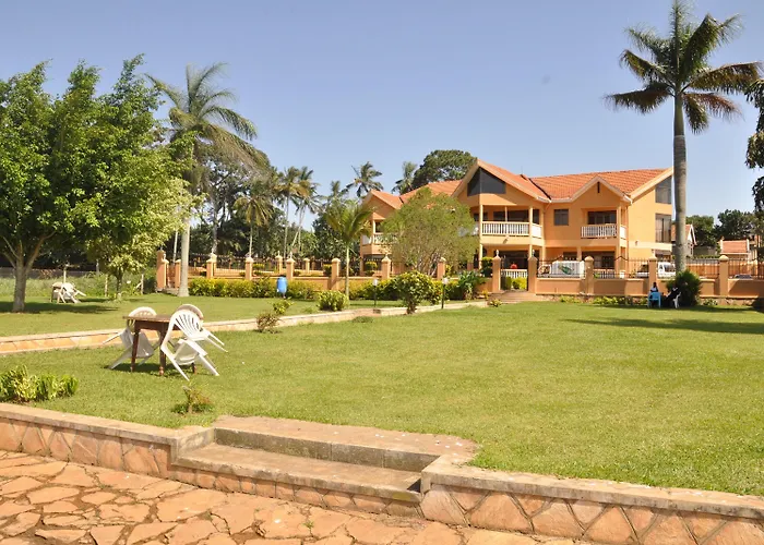 Sienna Beach And Safari Hotel