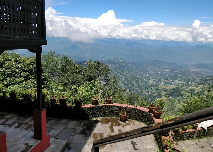 Everest Manla Resort