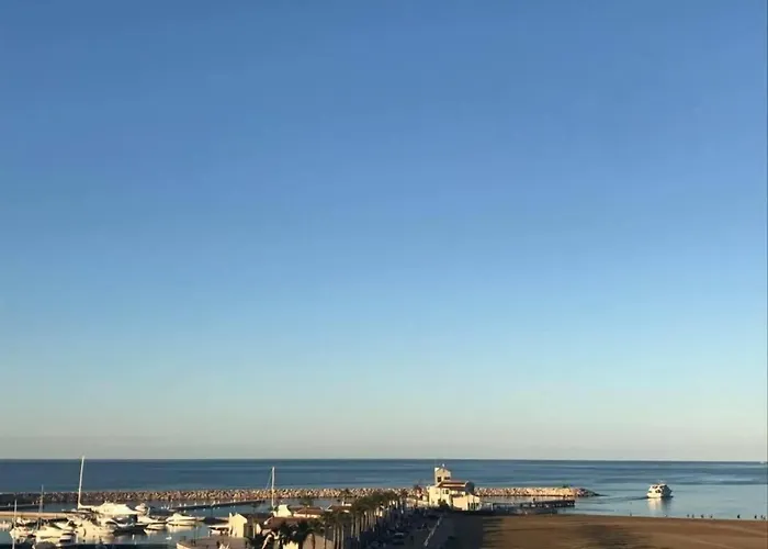 Hotel Borgo Marina