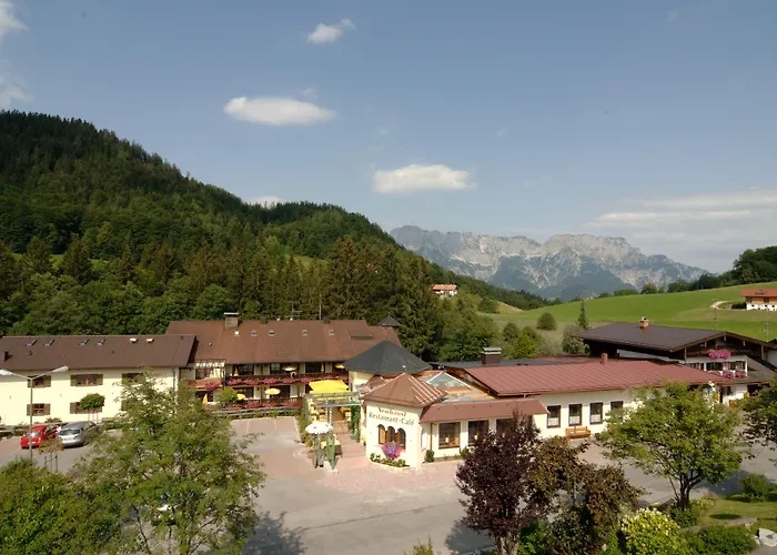 Hotel Neuhaeusl - Herzlich Familiaer