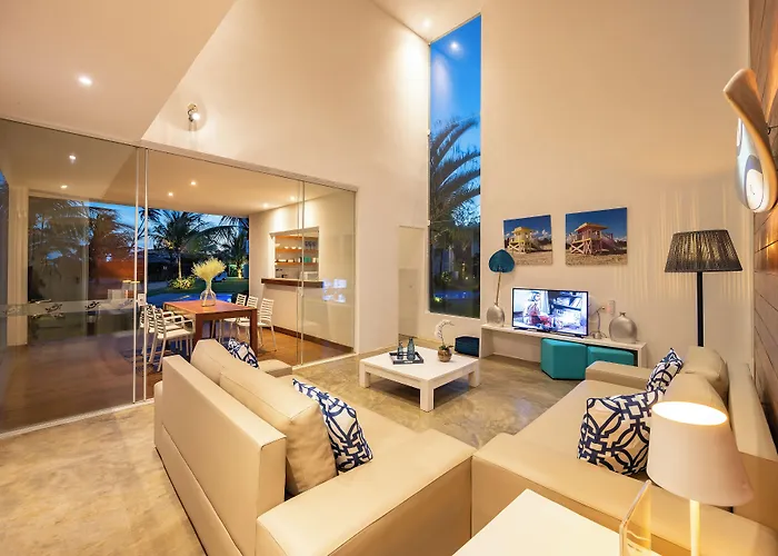 B Blue Beachouses