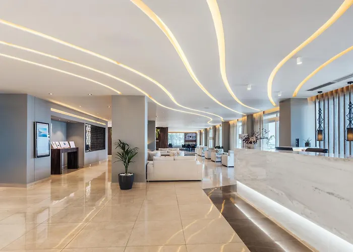 Alexandra Beach Resort & Spa
