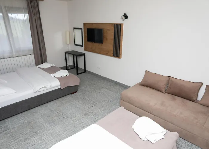 Hotel Board