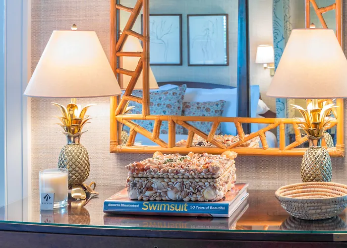 Eleven Bahama House