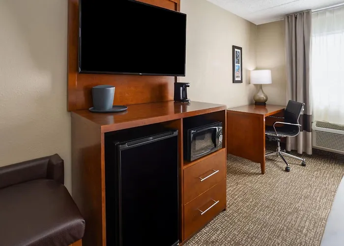 Wingate By Wyndham Pittsburgh New Stanton