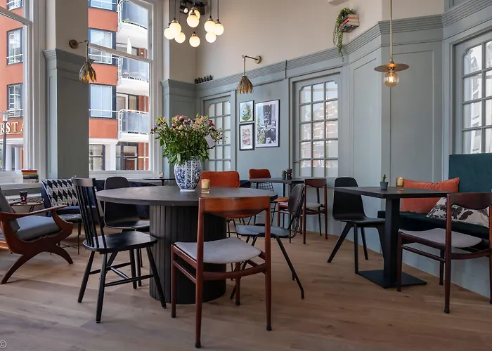 Finch Boutique Hotel, Downtown