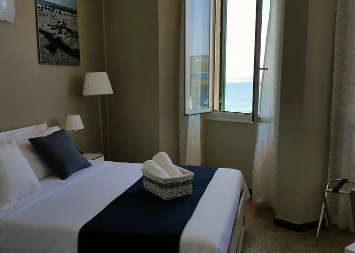 Luna Rooms