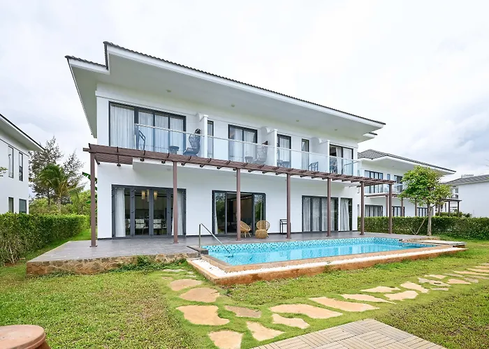 Emerald Ho Tram Resort