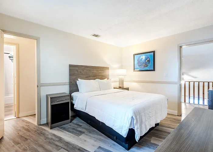 Grand Shores West