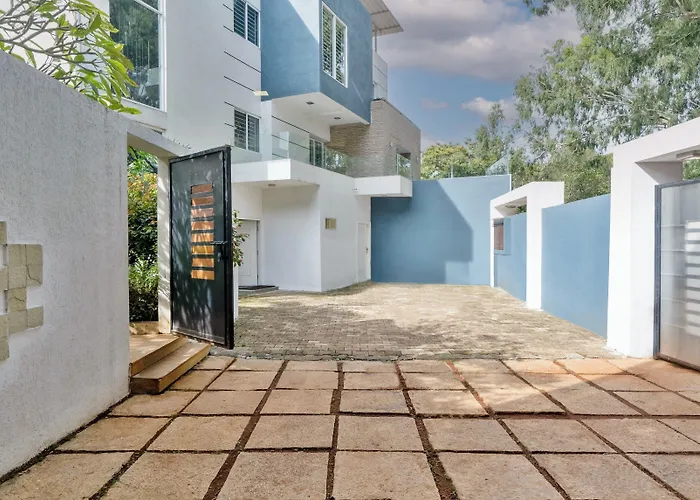 Treebo Midvalley Residence