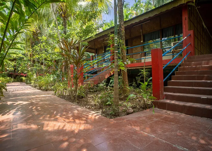 Palm Grove Eco Resort