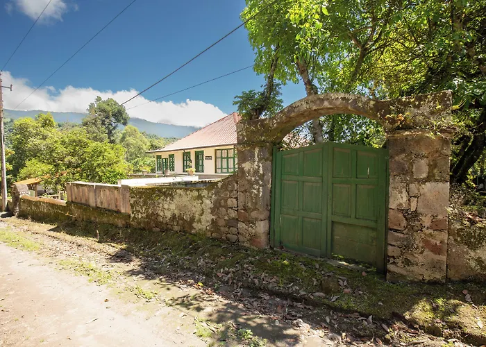 Niebli Historical Farm And Lodge At Pululahua Volcano