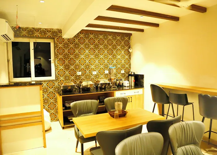 Oak Business Hotel