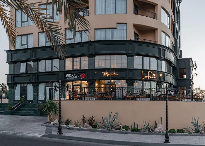 Bratus Hotel