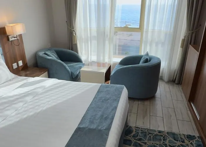 Seaview Hotel
