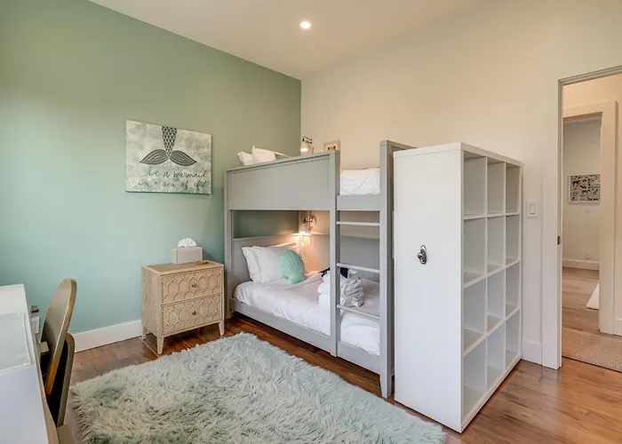 Steps To Ocean: Luxe Family Home In Half Moon Bay!