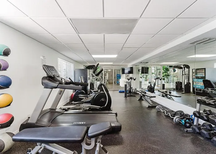 Boca Intercoastal Stay By Aureum, Pool, Gym, Walk To Beach