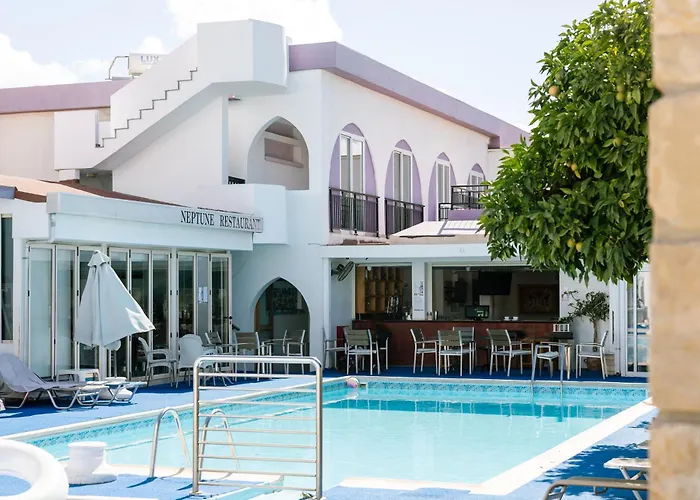 Neptune Hotel Apartments Paphos