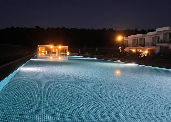 Oikos Sani Suites