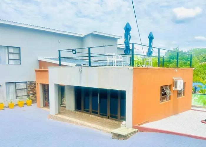Woodpecker'S Guest House