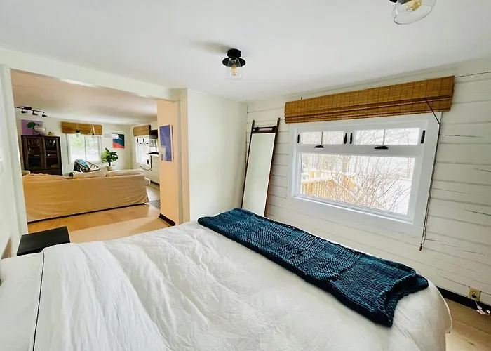 Prince Edward County Beachfront Retreat