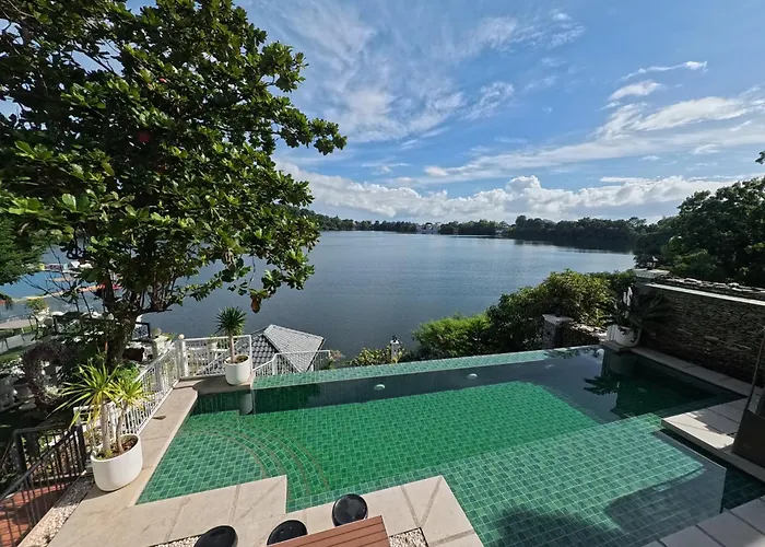 Tahum Lake Resort