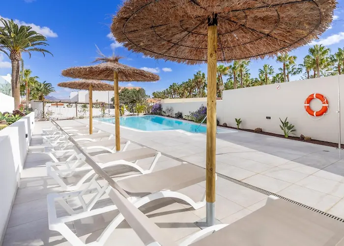 Calm Beach Apartments