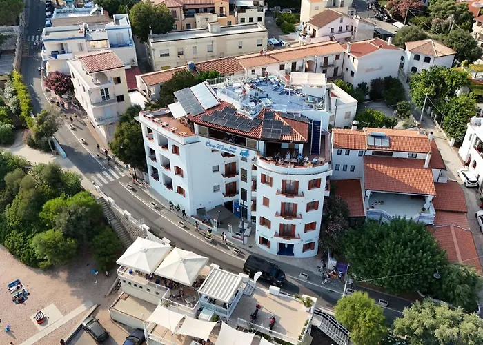 Bue Marino Hotel & Rooftop Bar