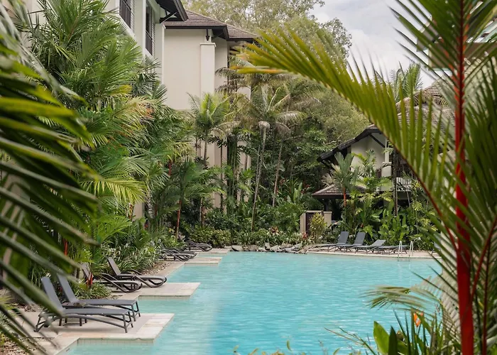 Pullman Palm Cove Sea Temple Resort & Spa