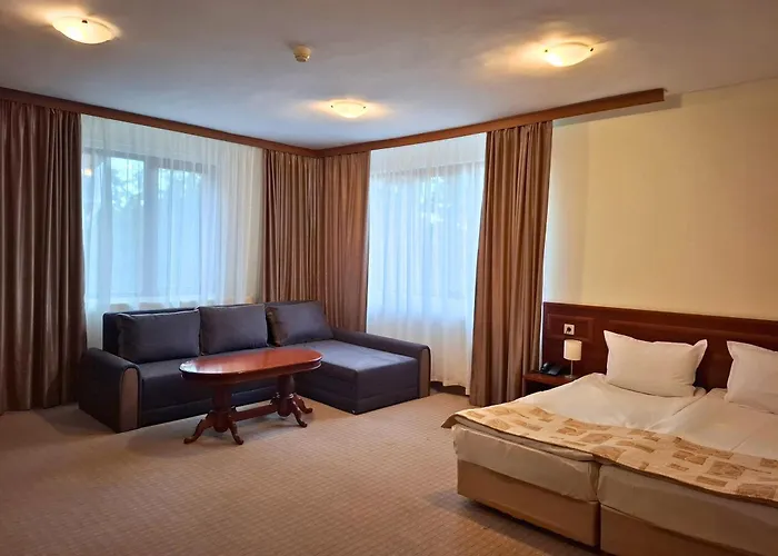 Elina Hotel