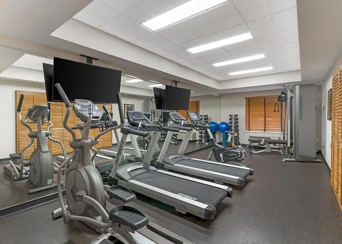 Best Western Plus Pembina Inn & Suites