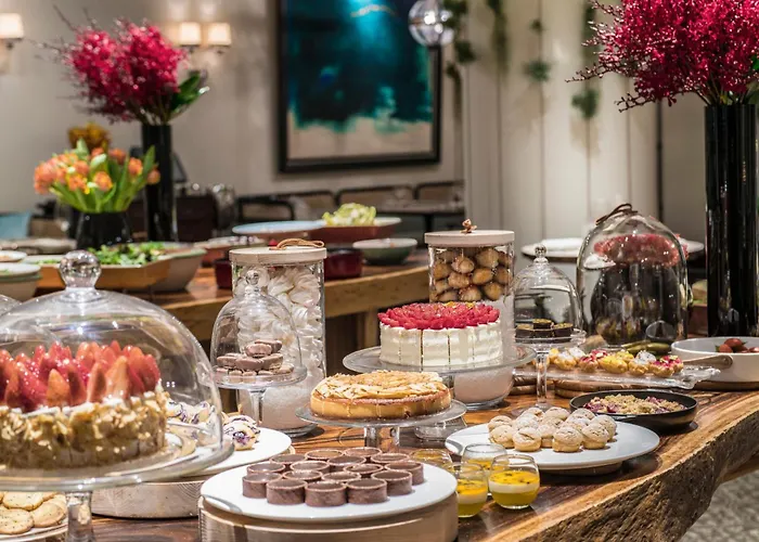 Four Seasons Hotel Singapore