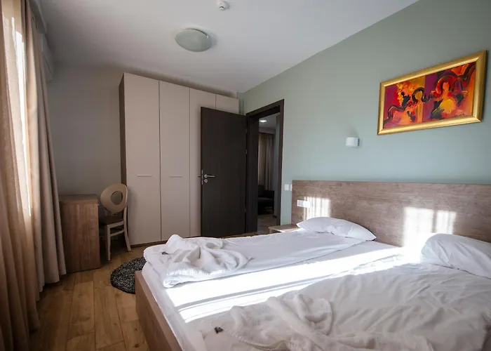 La Casa Hotel