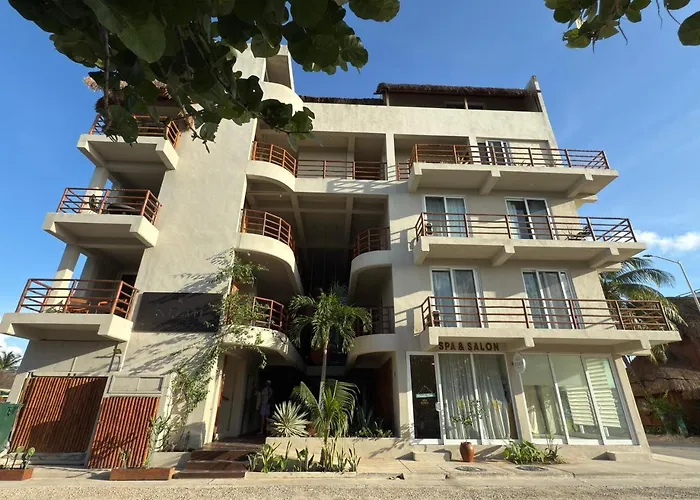 Noah Beach Hotel & Suites