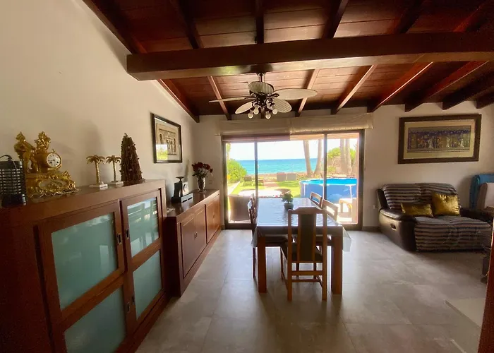 CHALET directo al MAR