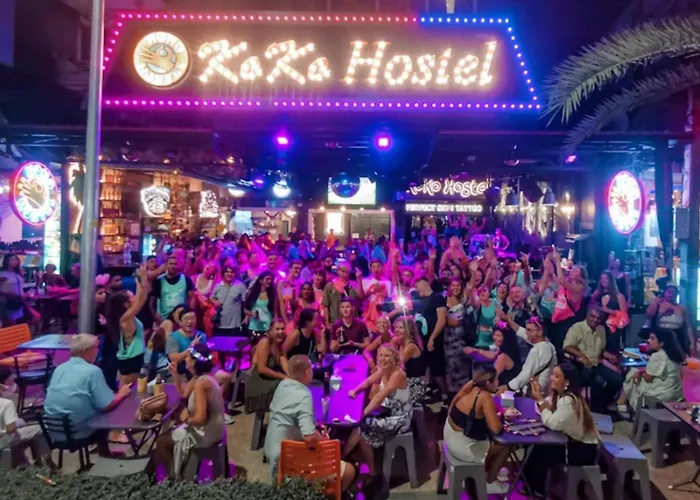 Koko Party Hostel 18-40