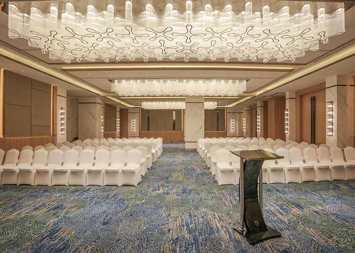 Radisson Resort & Spa Khopoli