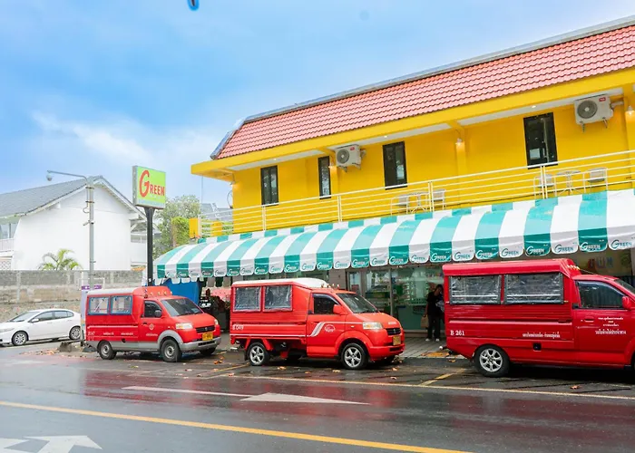 Bed&Beach Hostel Karon