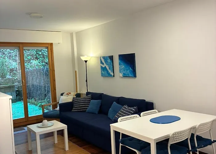 Casa de Claudia Comillas- Jardín privado - A 10 metros del Capricho de Gaudí